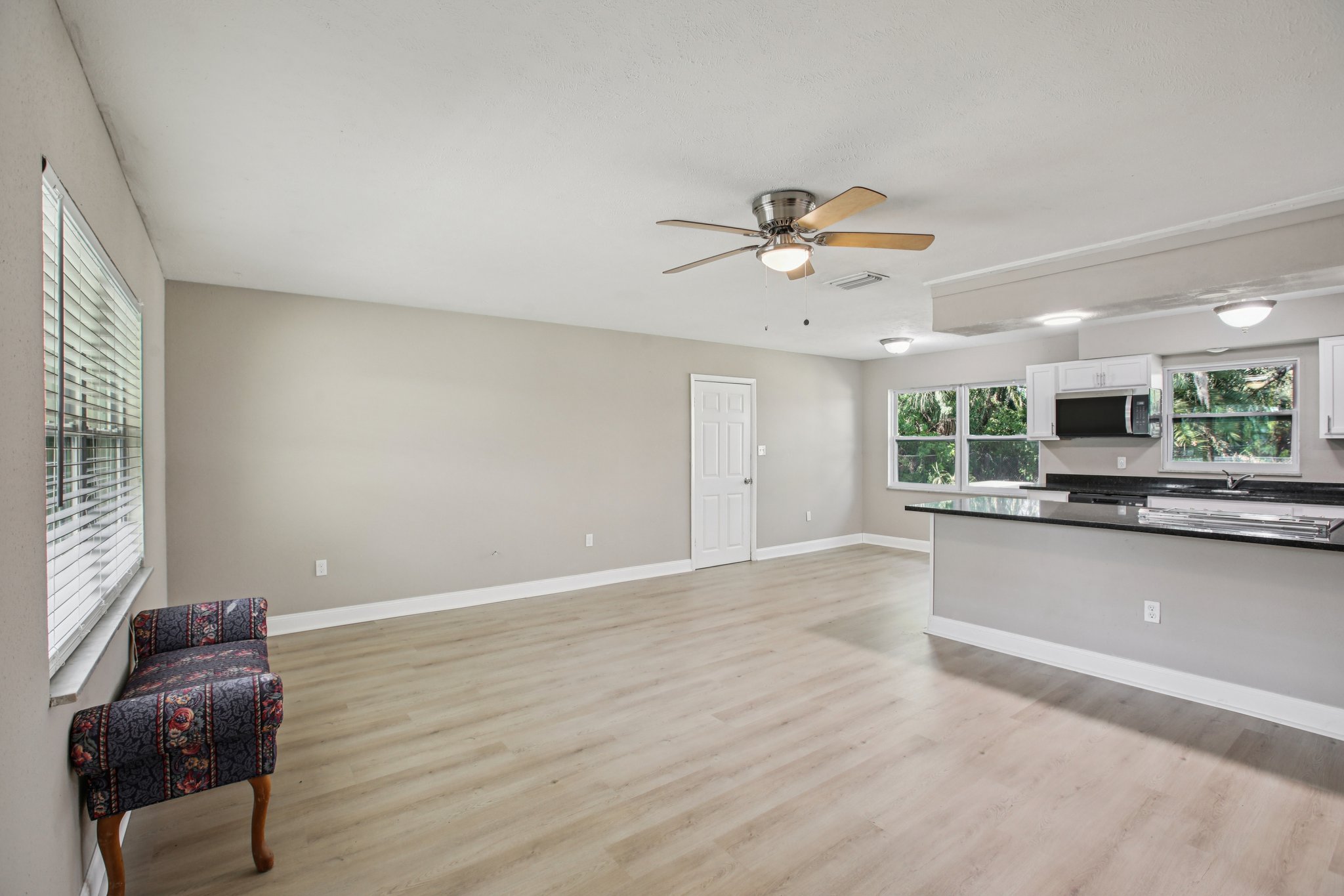 E Shell Point Rd-S2211-011.jpg