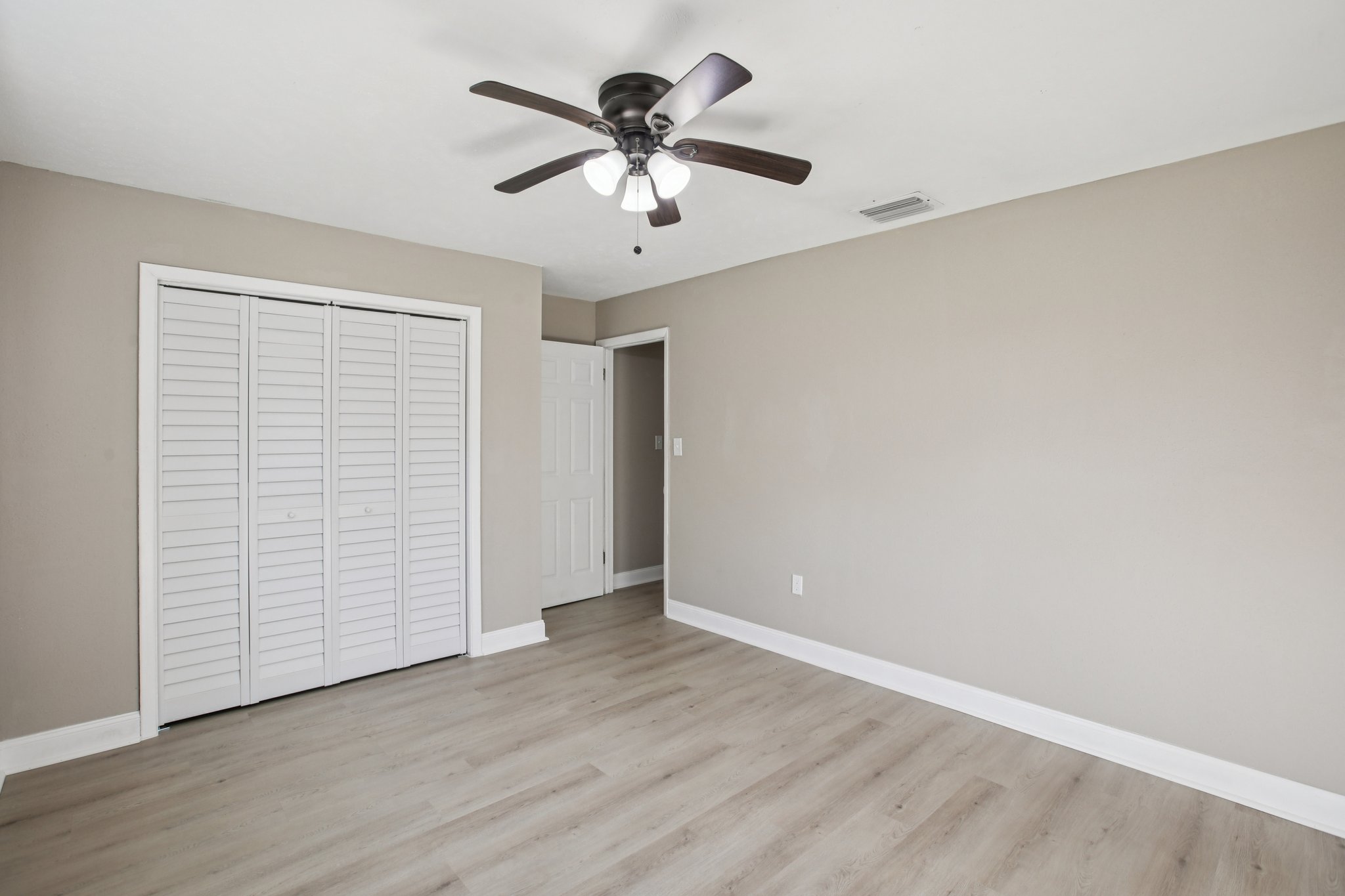 E Shell Point Rd-S2211-028.jpg