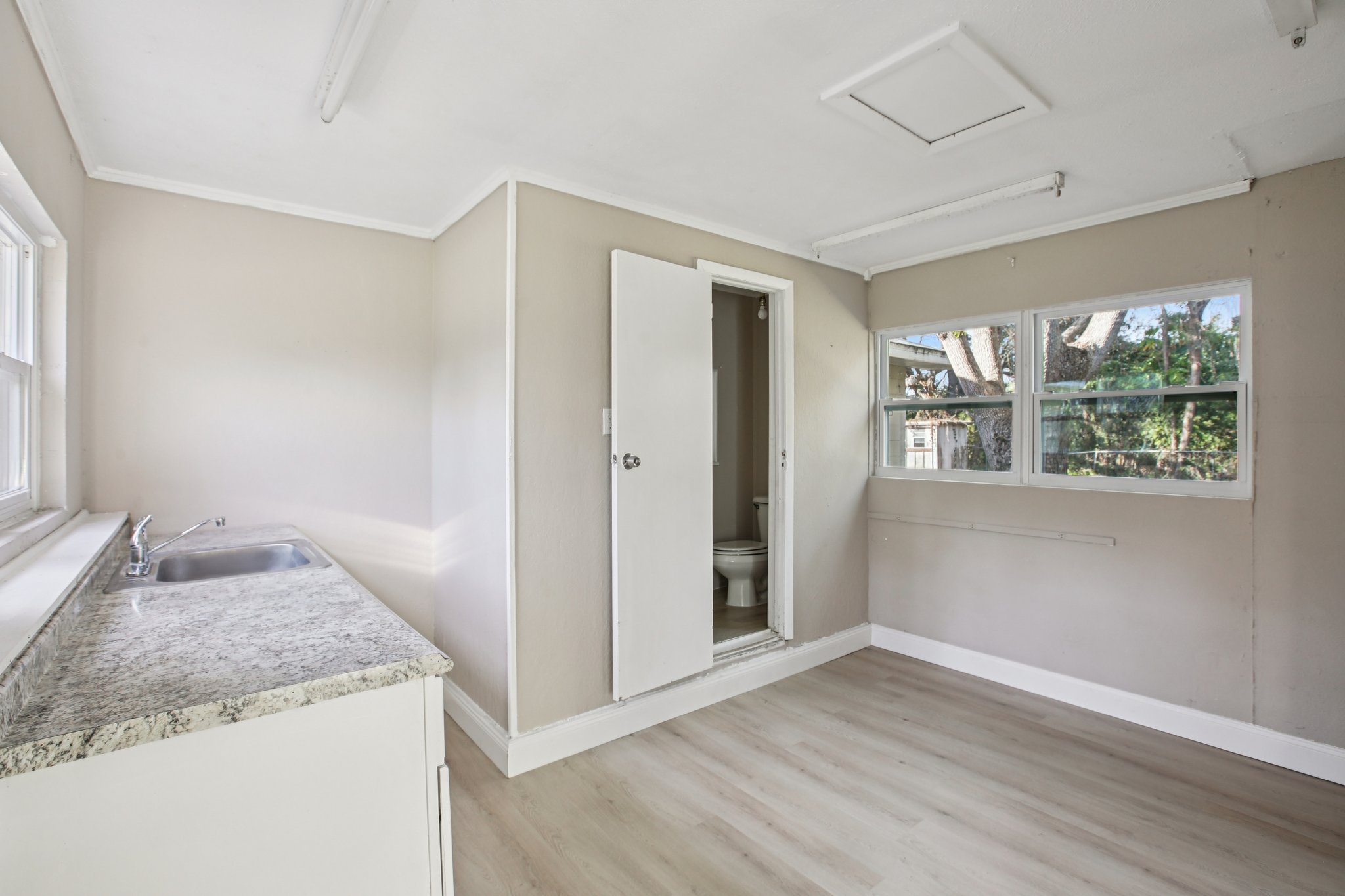 E Shell Point Rd-S2211-030.jpg