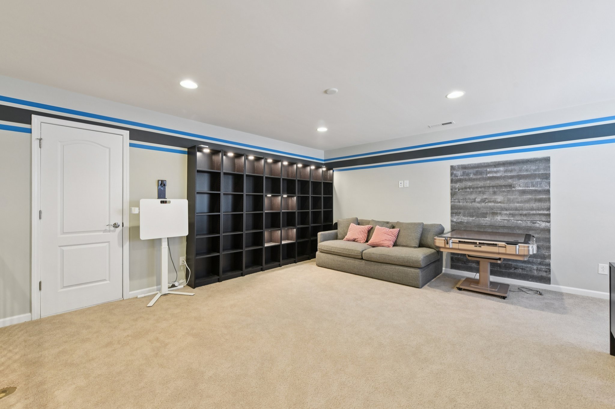 Hampton Trail Dr-S0103-027.jpg