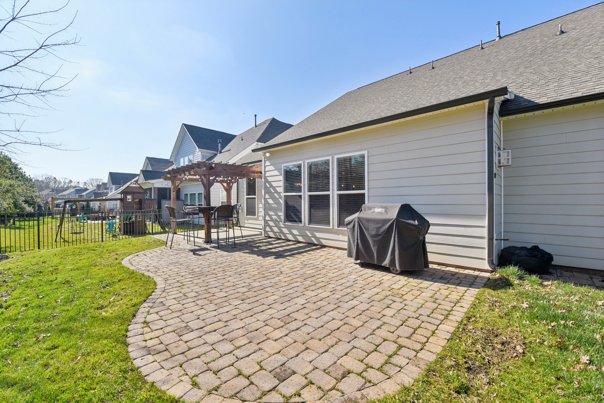 Hampton Trail Dr-S0103-042.jpg