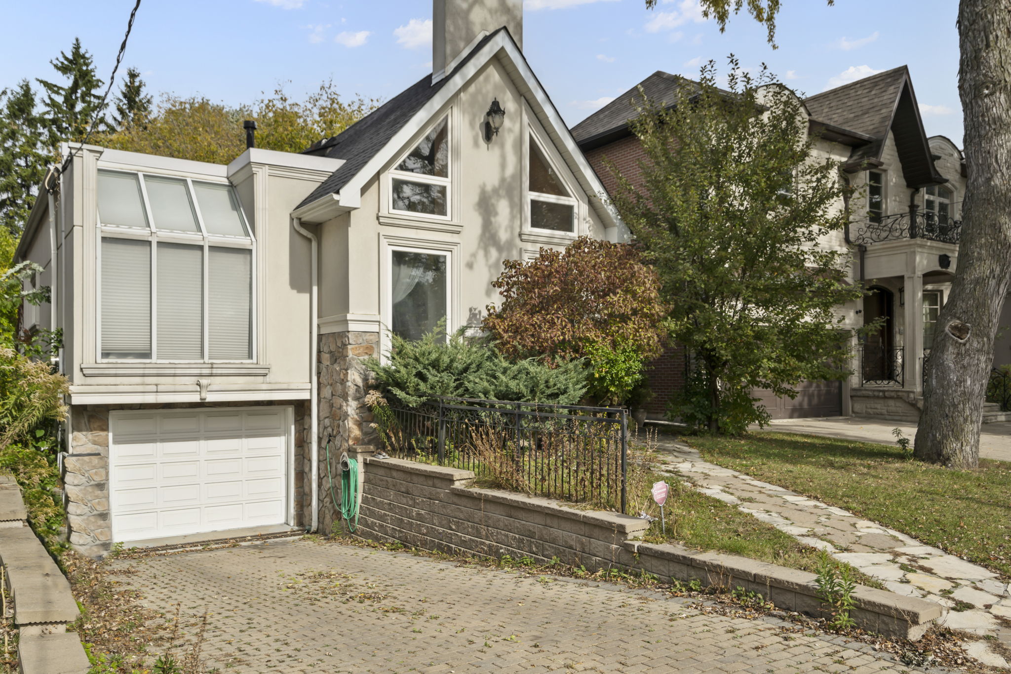 204 Holmes Ave Toronto, ON M2N 4N1