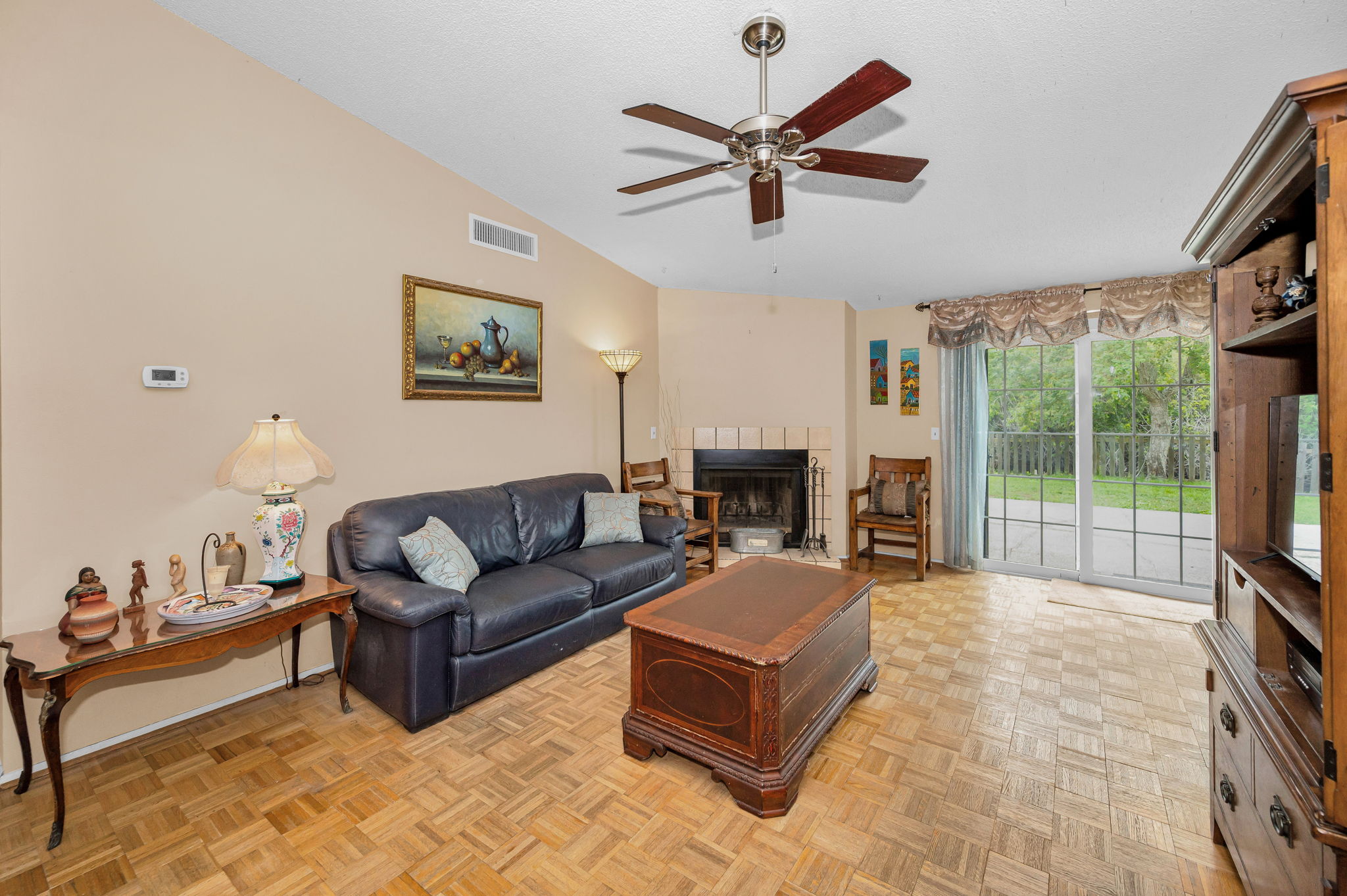 Living Room2