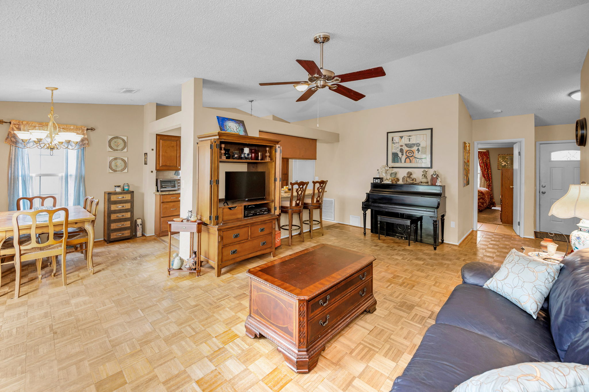 Living Room4