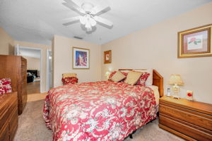 Master Bedroom1b