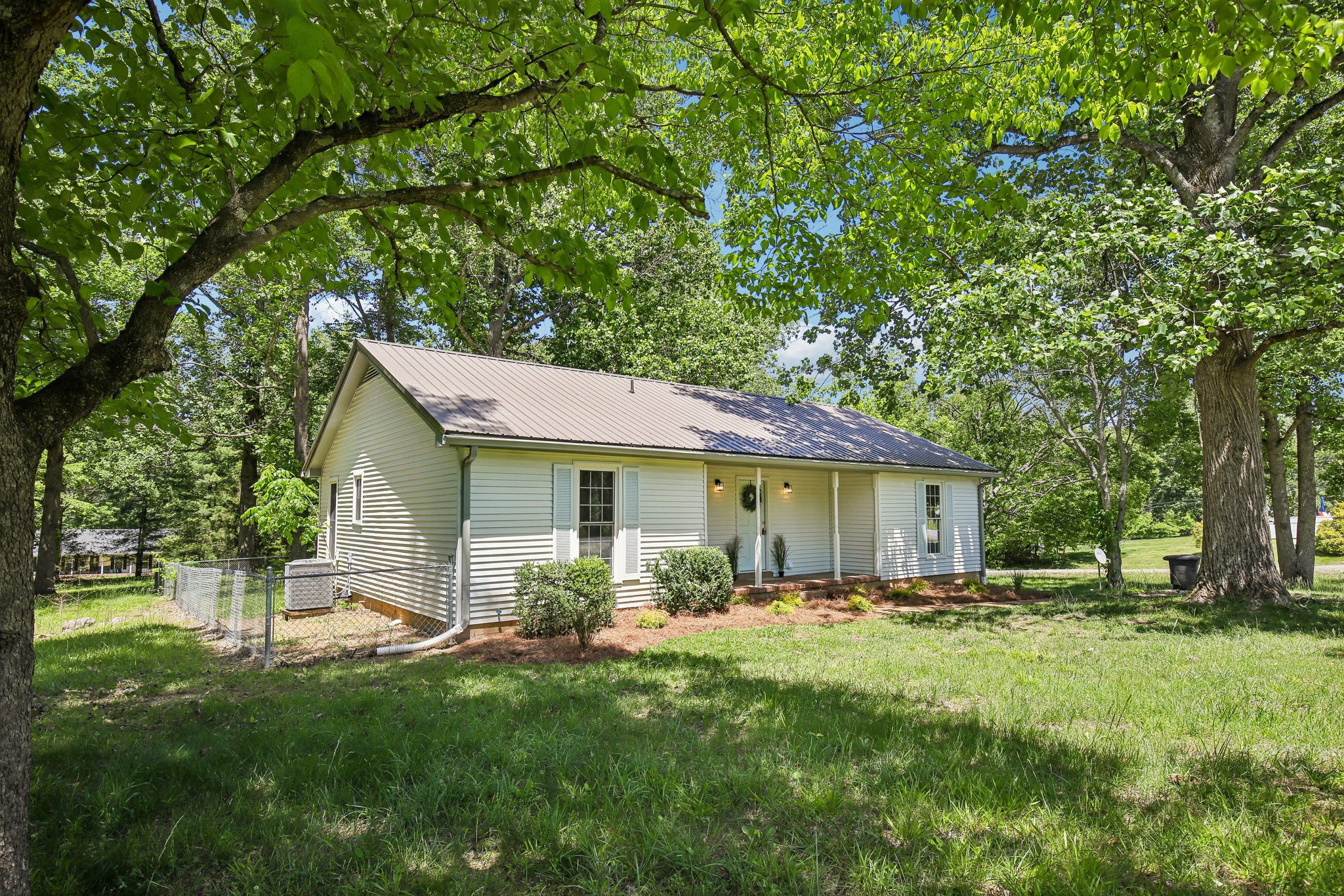 Link Rd-S1405-002.jpg
