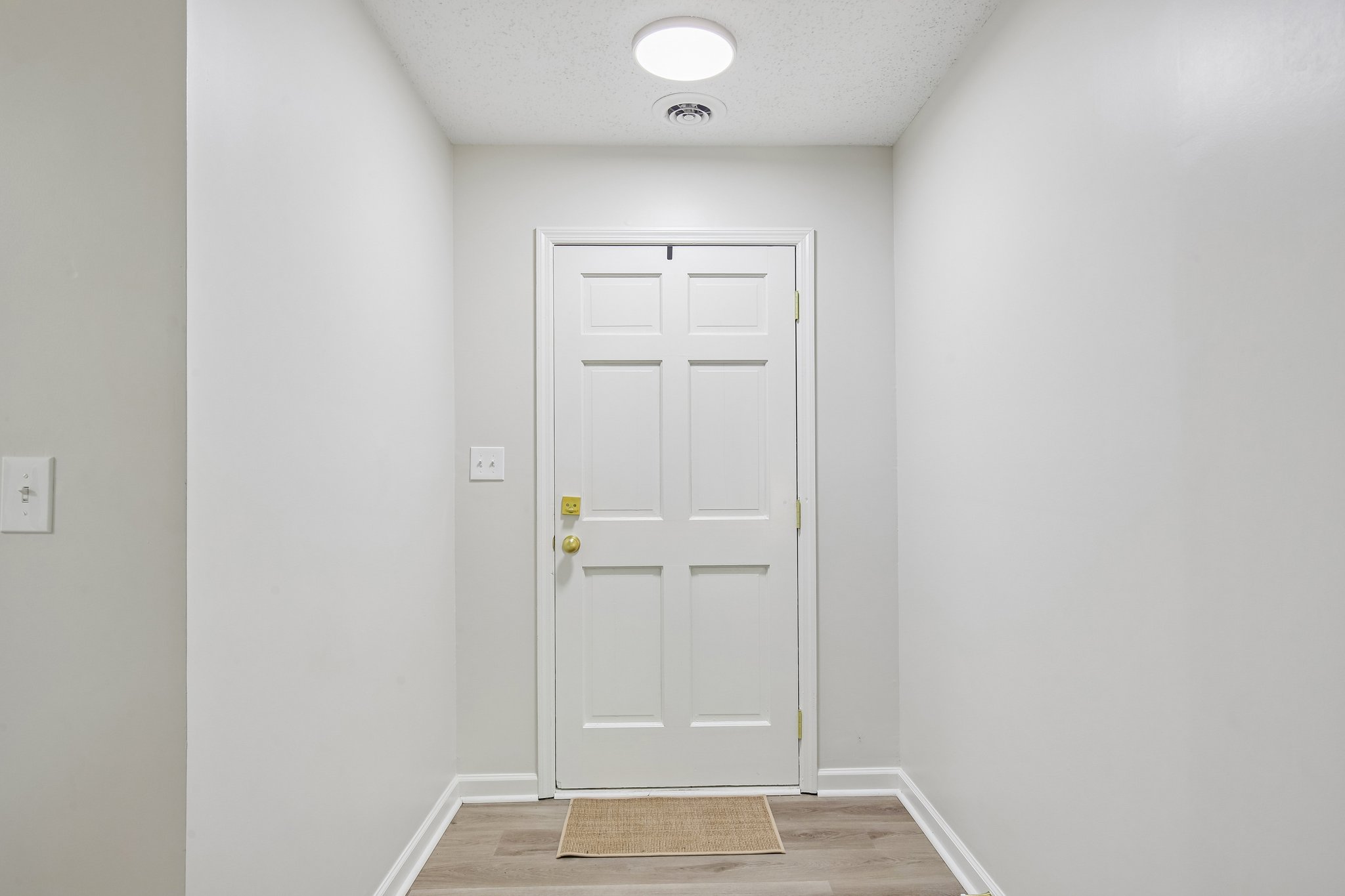 Link Rd-S1405-011.jpg