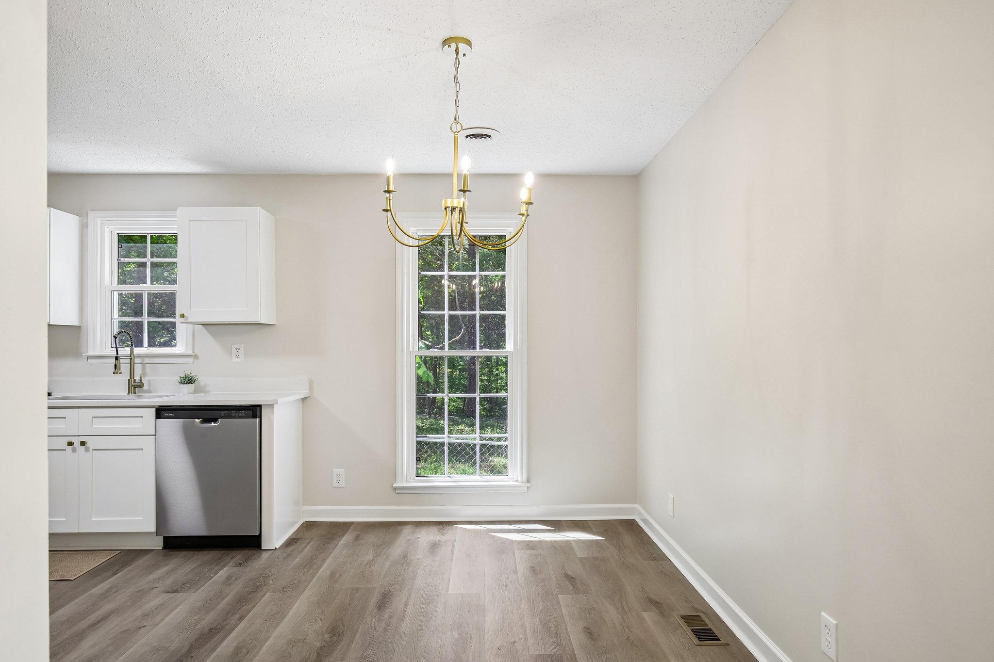 Link Rd-S1405-019.jpg