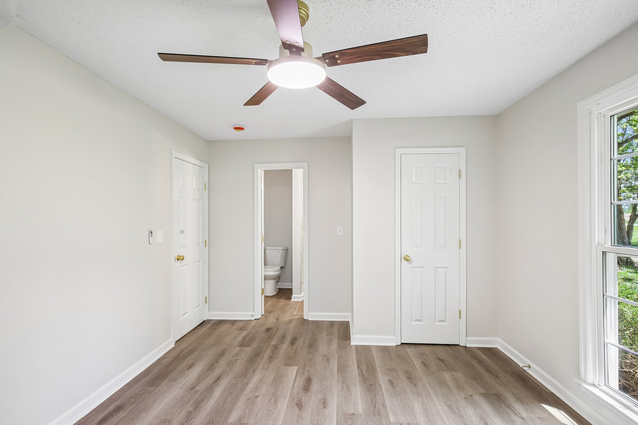 Link Rd-S1405-029.jpg