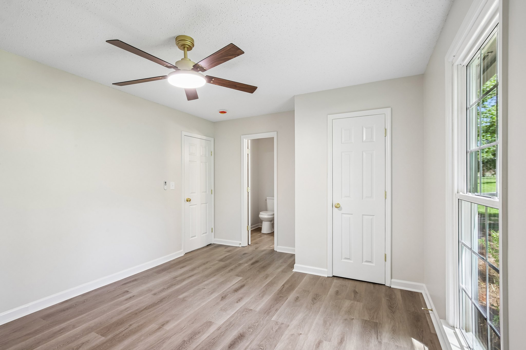 Link Rd-S1405-031.jpg
