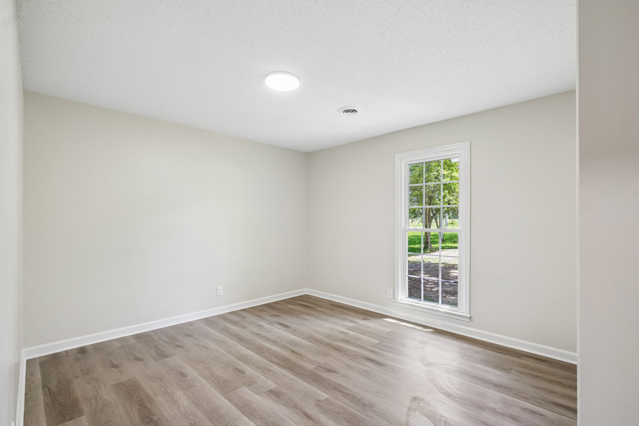 Link Rd-S1405-037.jpg