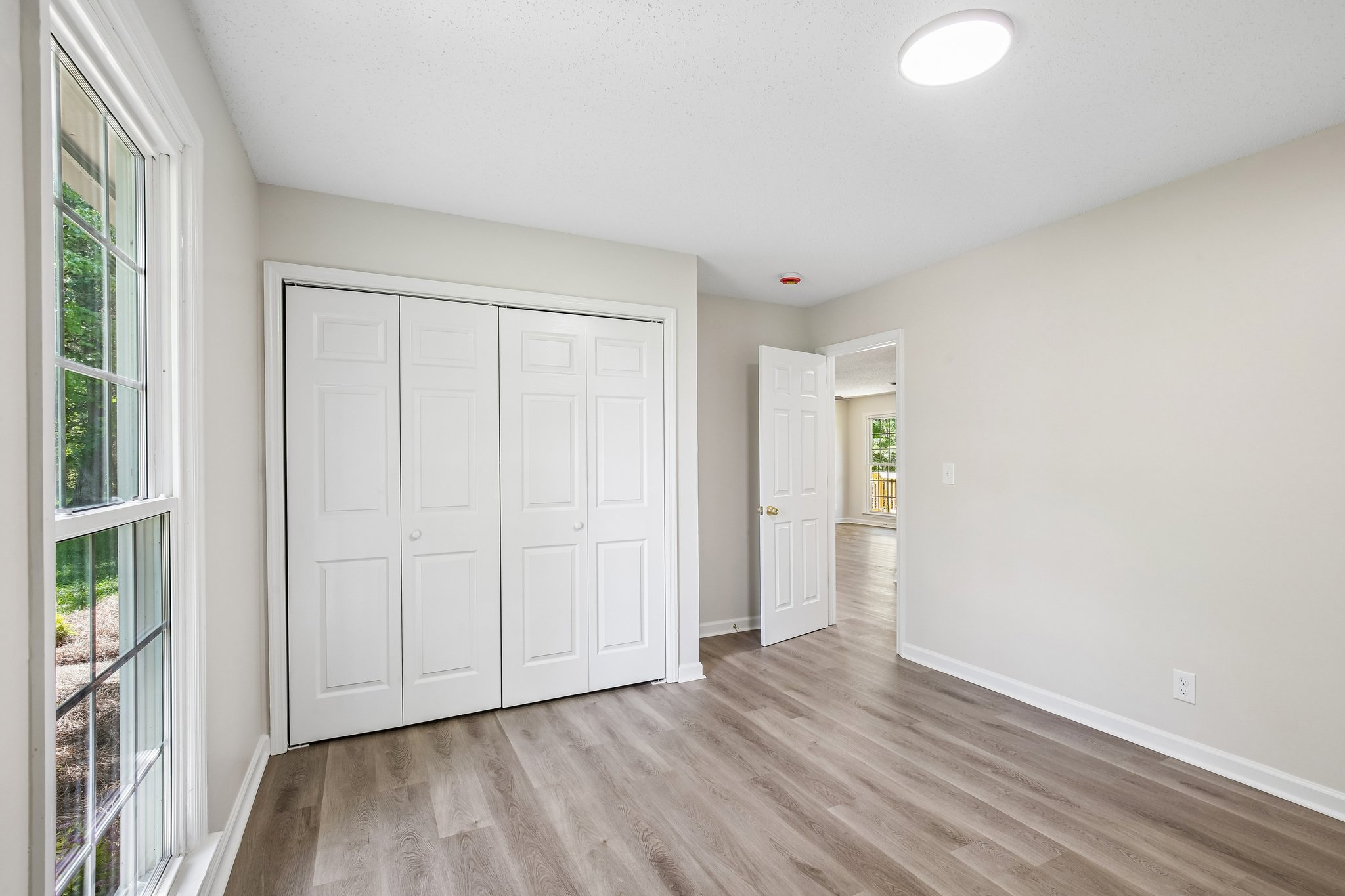 Link Rd-S1405-040.jpg