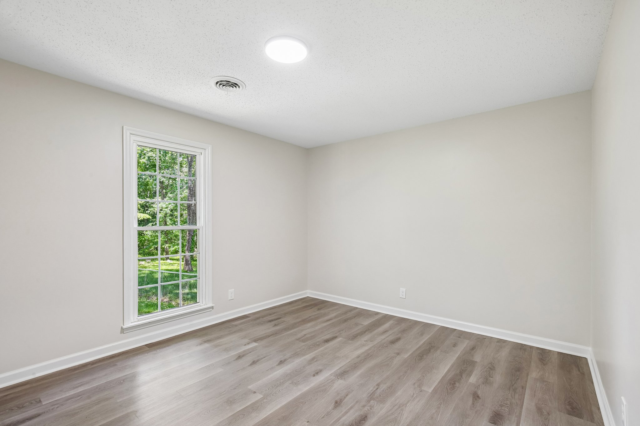 Link Rd-S1405-045.jpg