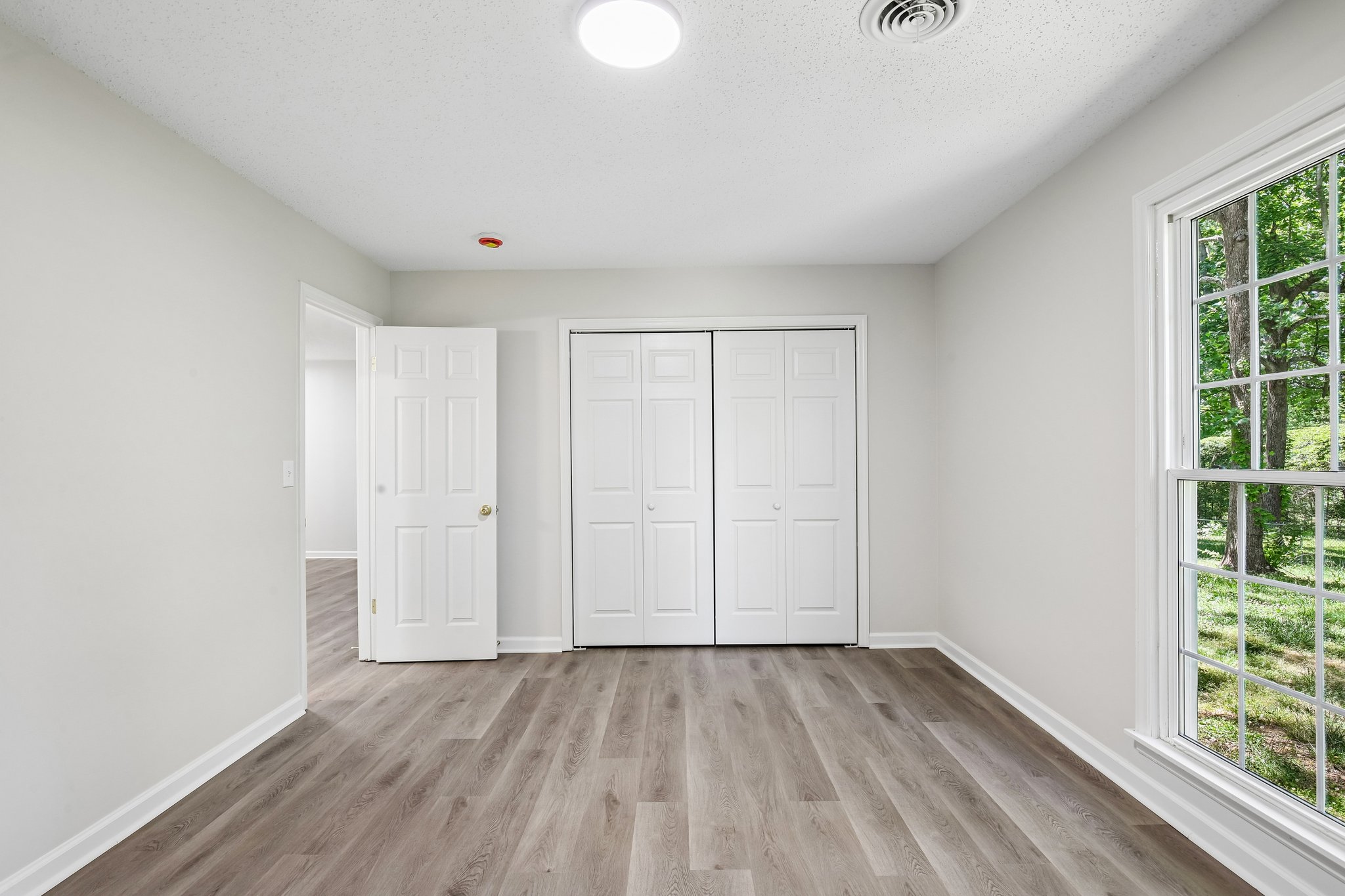 Link Rd-S1405-047.jpg