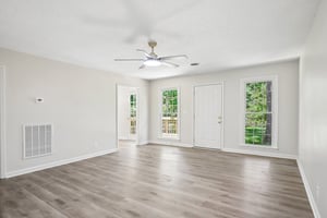 Link Rd-S1405-012.jpg