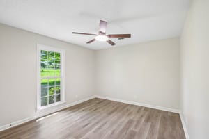 Link Rd-S1405-026.jpg