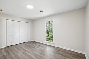 Link Rd-S1405-046.jpg