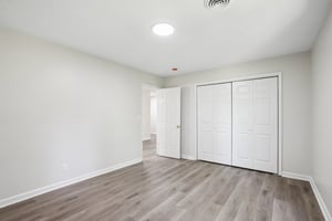 Link Rd-S1405-048.jpg
