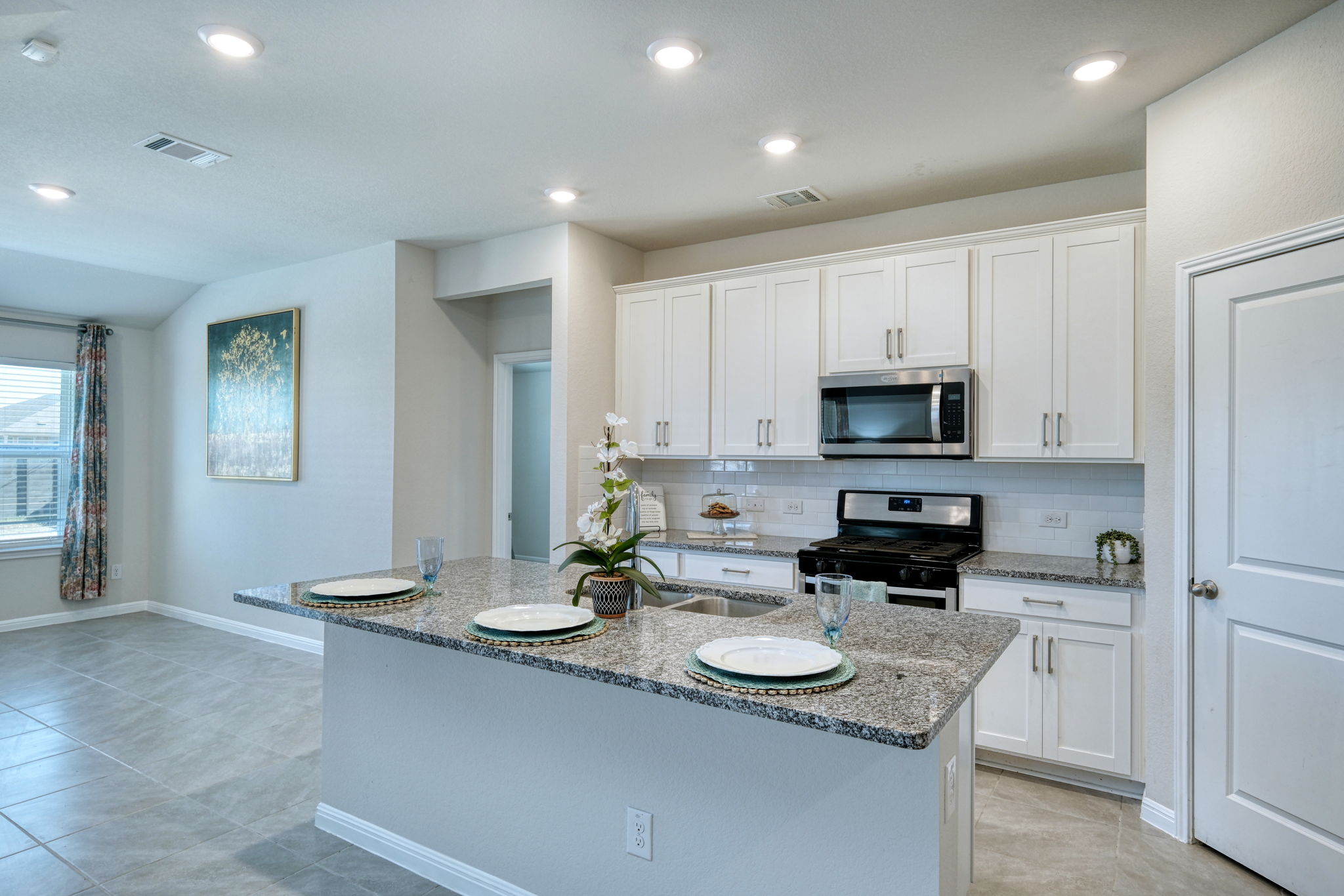 Kitchen/Breakfast Bar