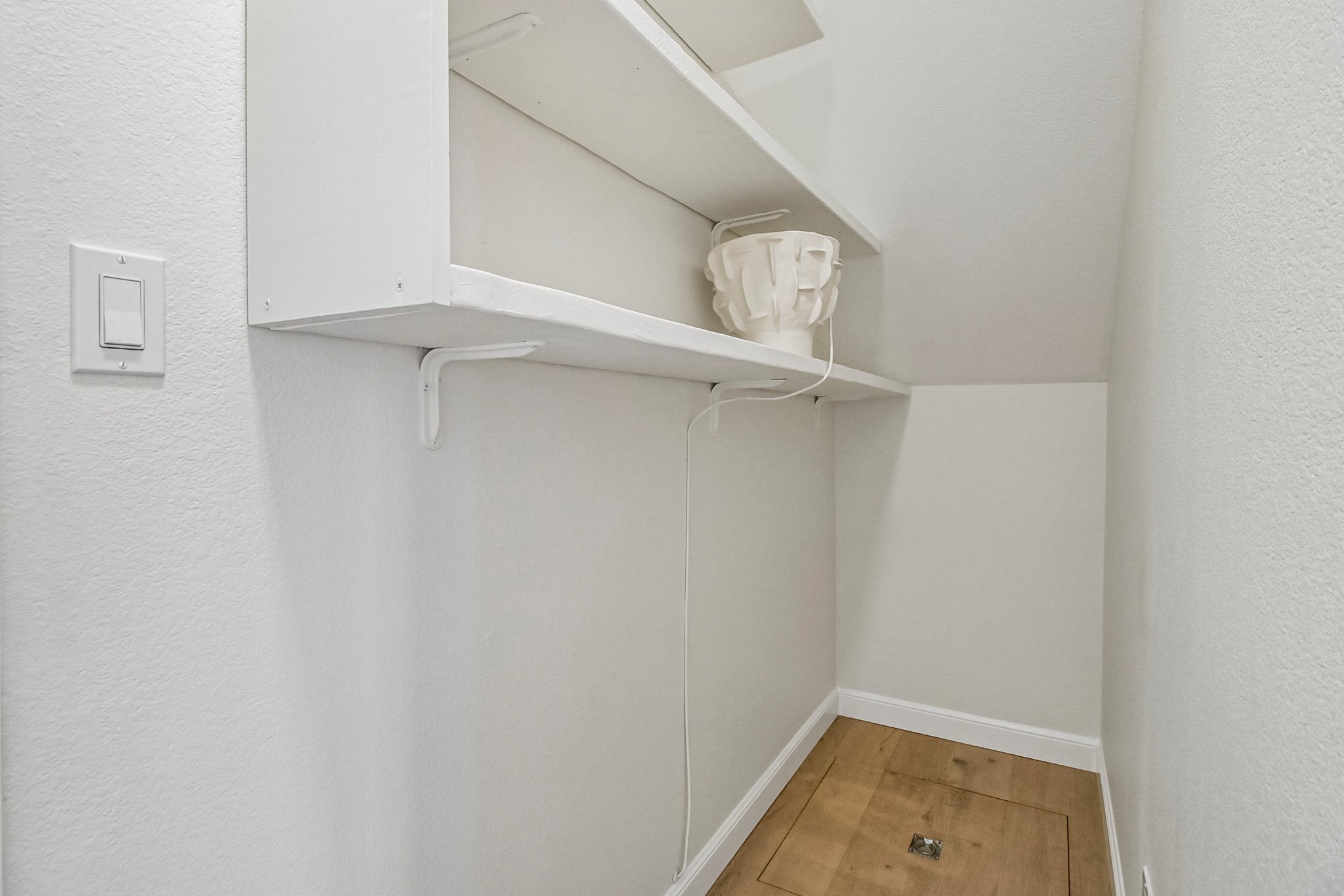 204 N 3rd St-S0610-033.jpg