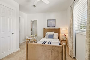 204 N 3rd St-S0610-034.jpg