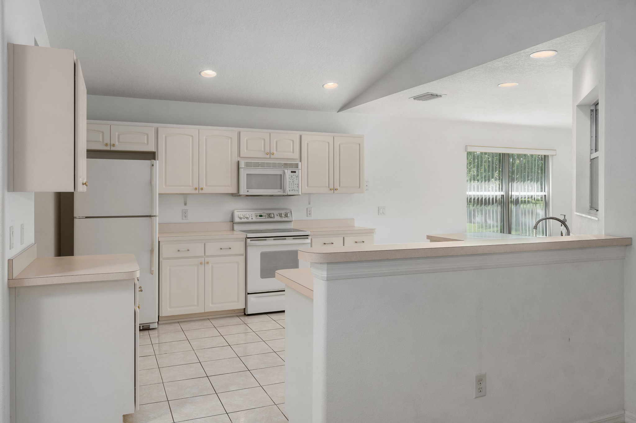 N Golf Harbor Path, Florida 34450, USA Photo 11