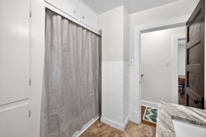  Photo 34