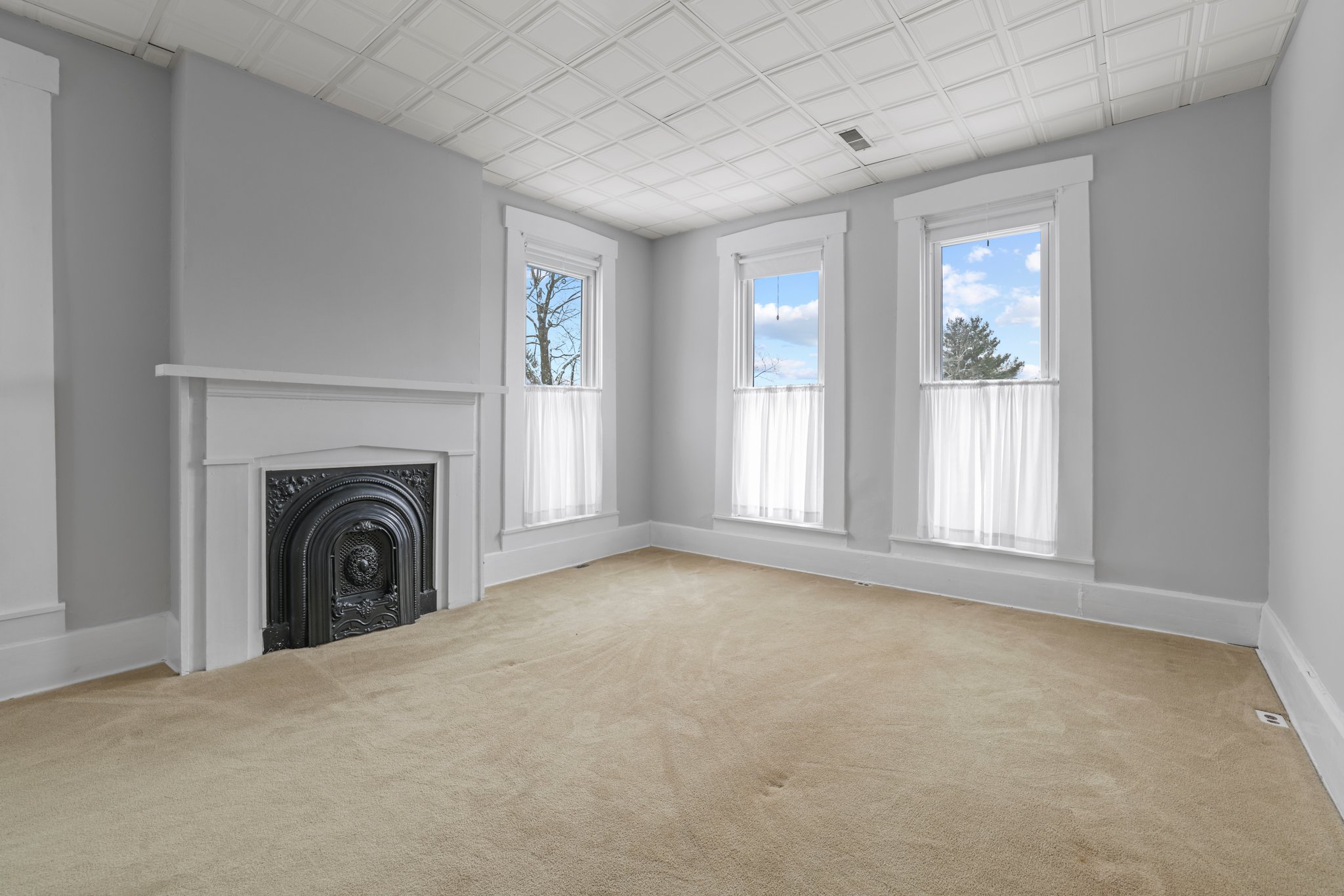 204 S Columbus St, Somerset, OH 43783 Fairytale Films