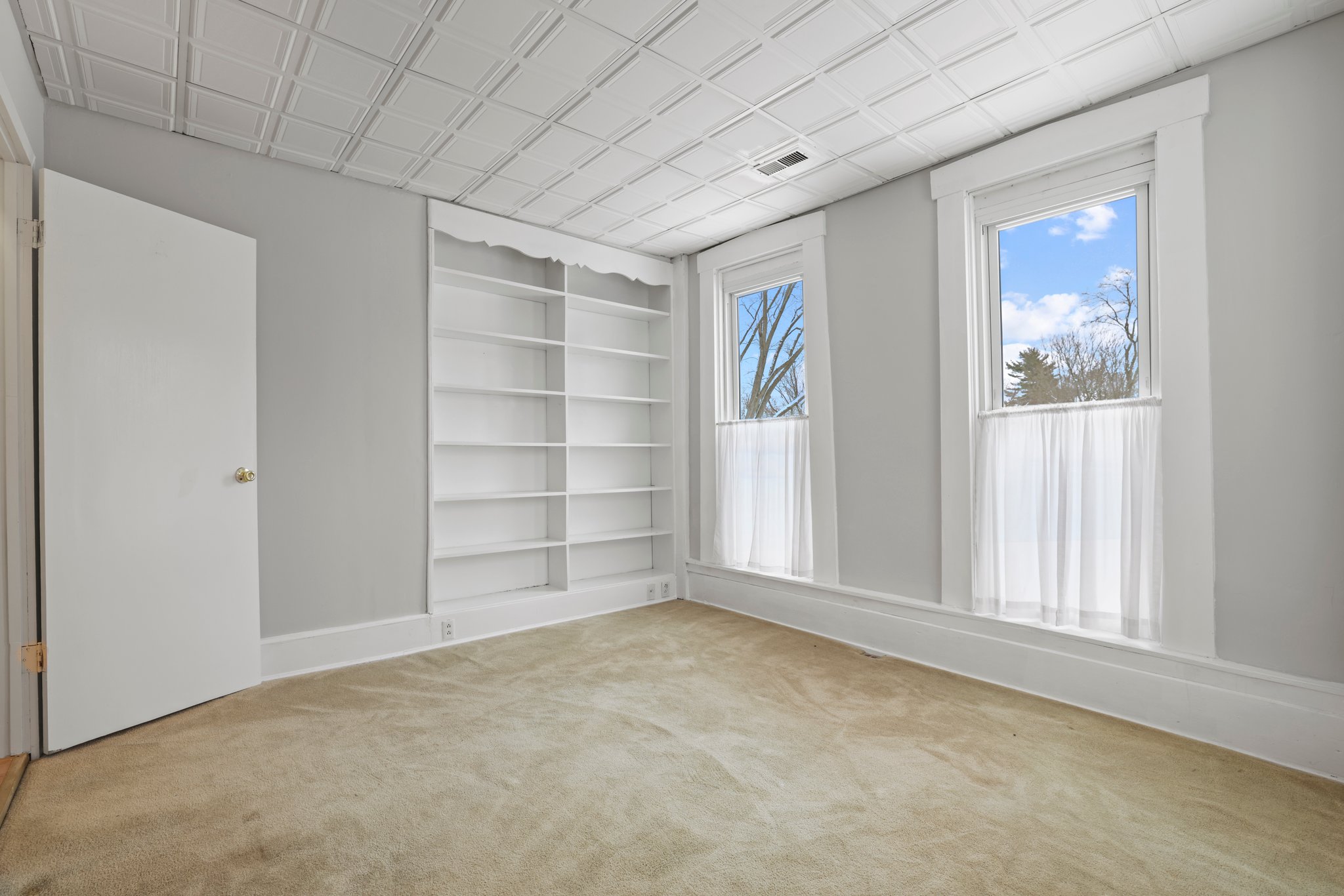 204 S Columbus St, Somerset, OH 43783 Fairytale Films