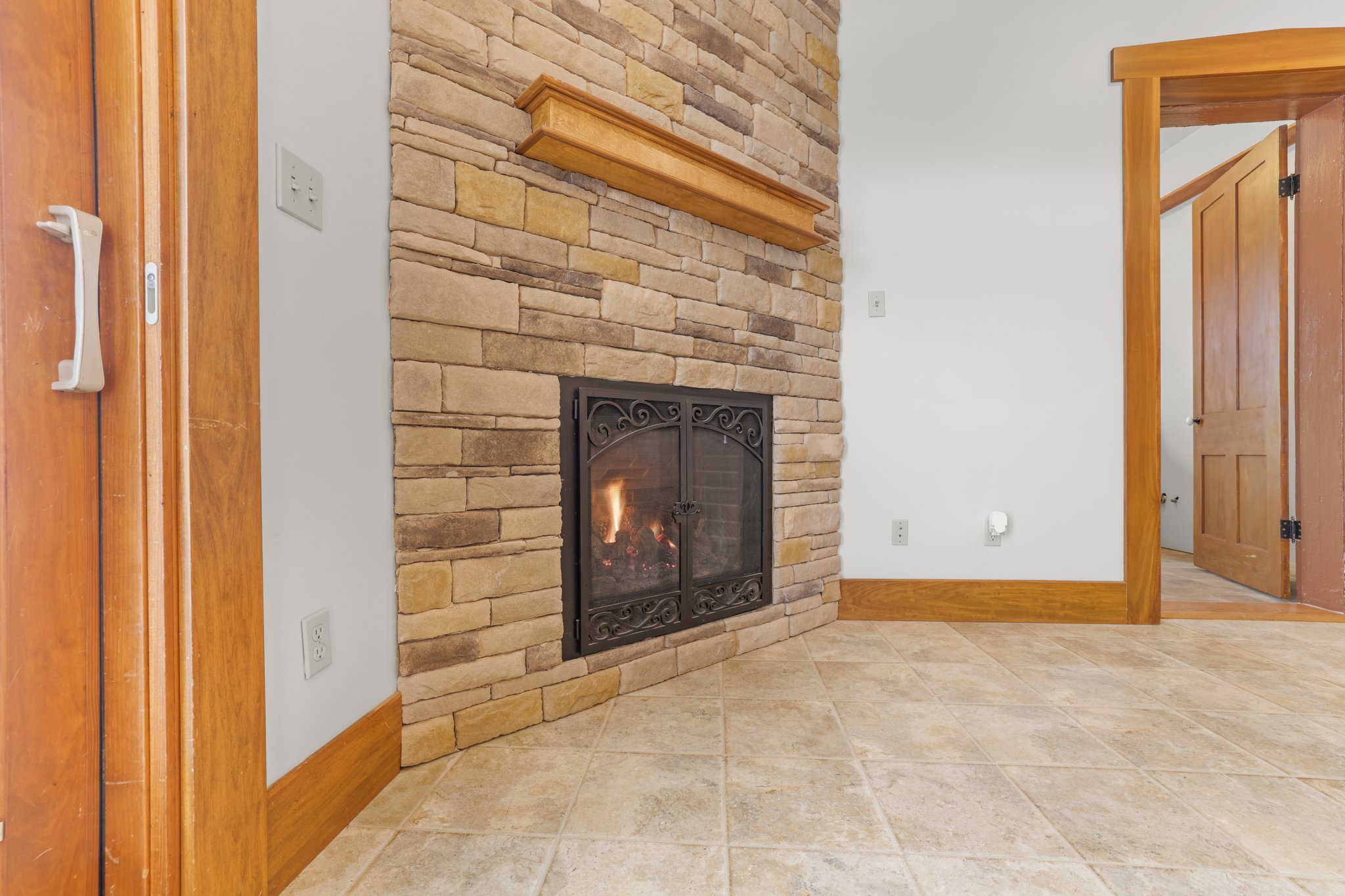 204 S Columbus St, Somerset, OH 43783 Fairytale Films