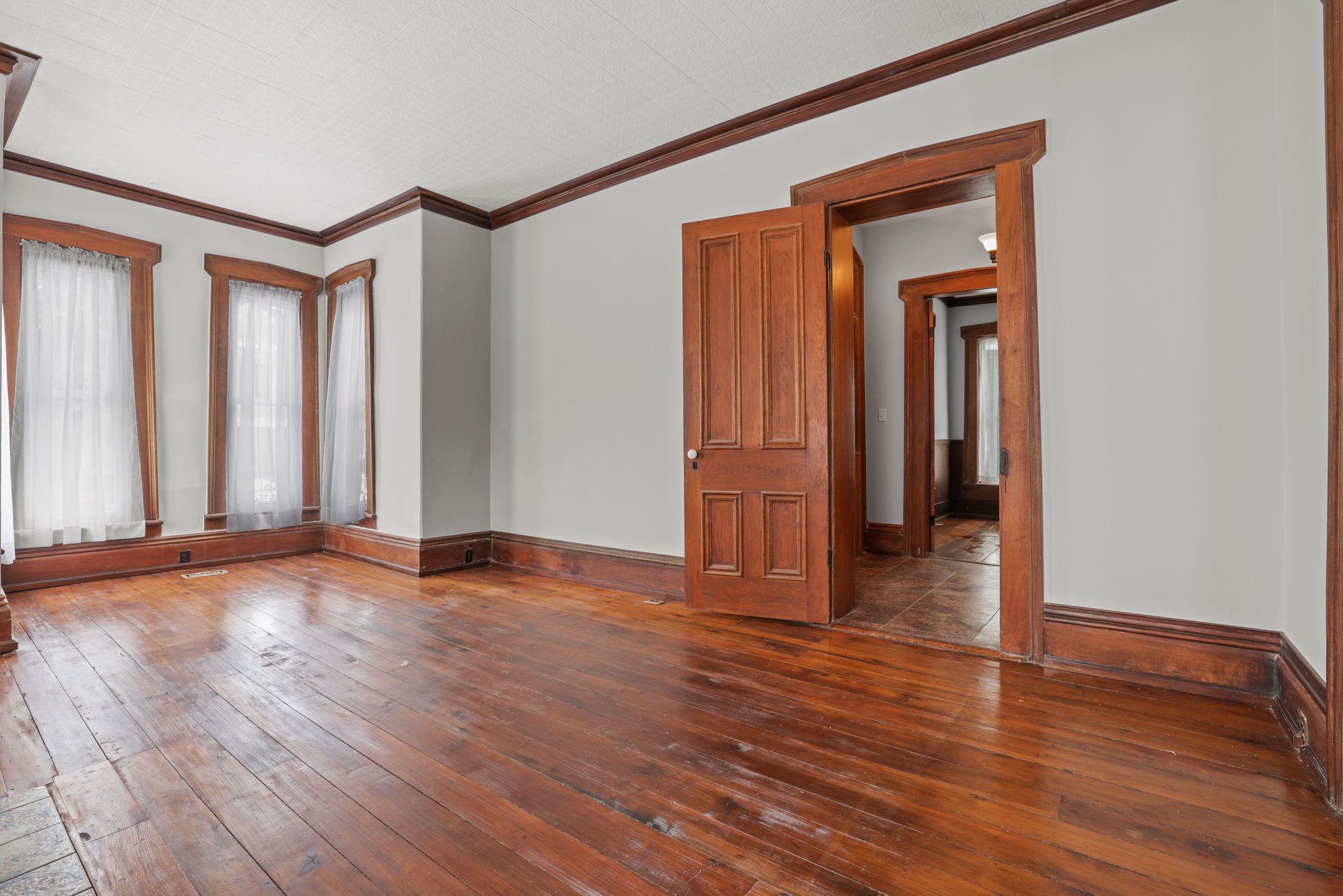 204 S Columbus St, Somerset, OH 43783 Fairytale Films