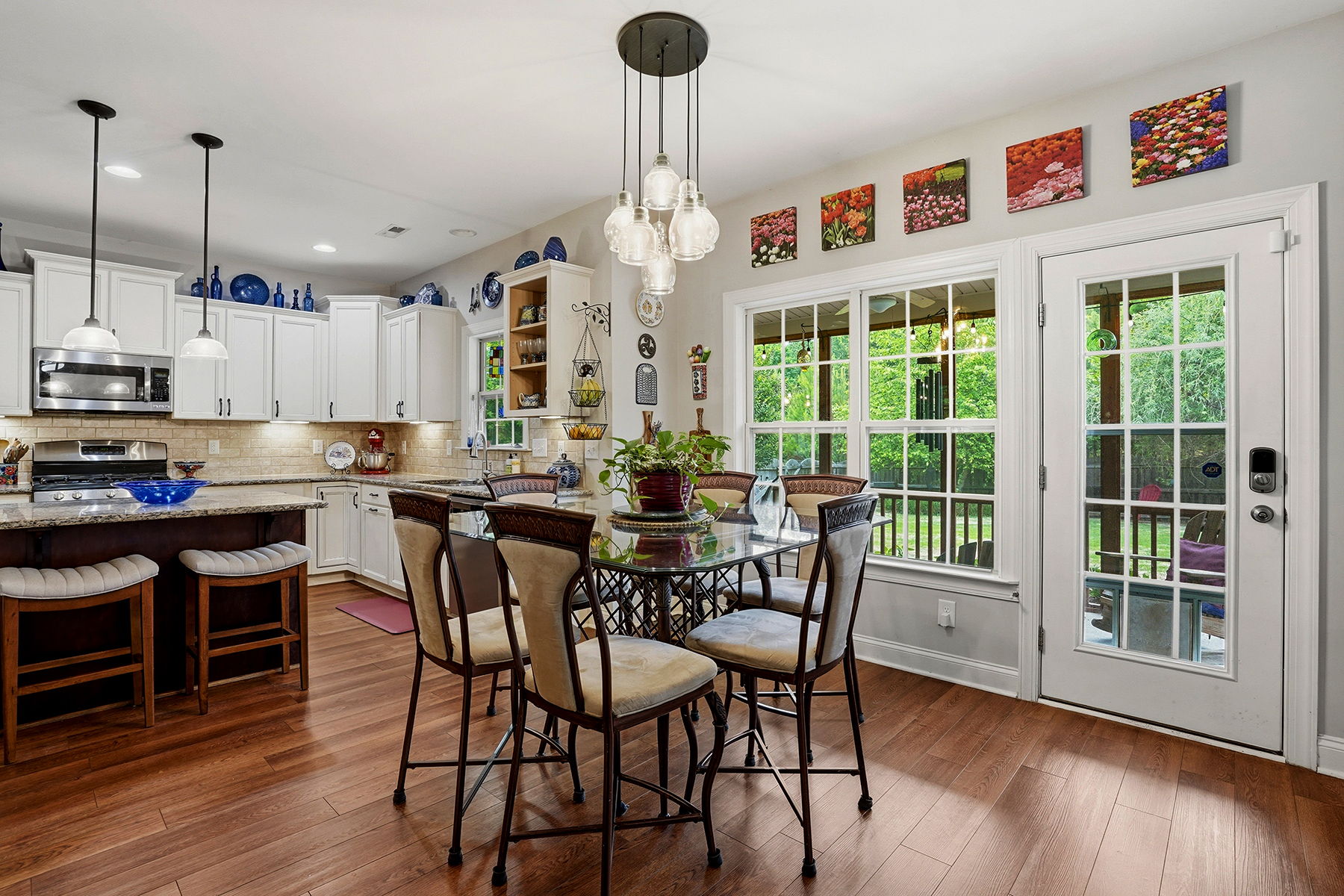 Breakfast Nook