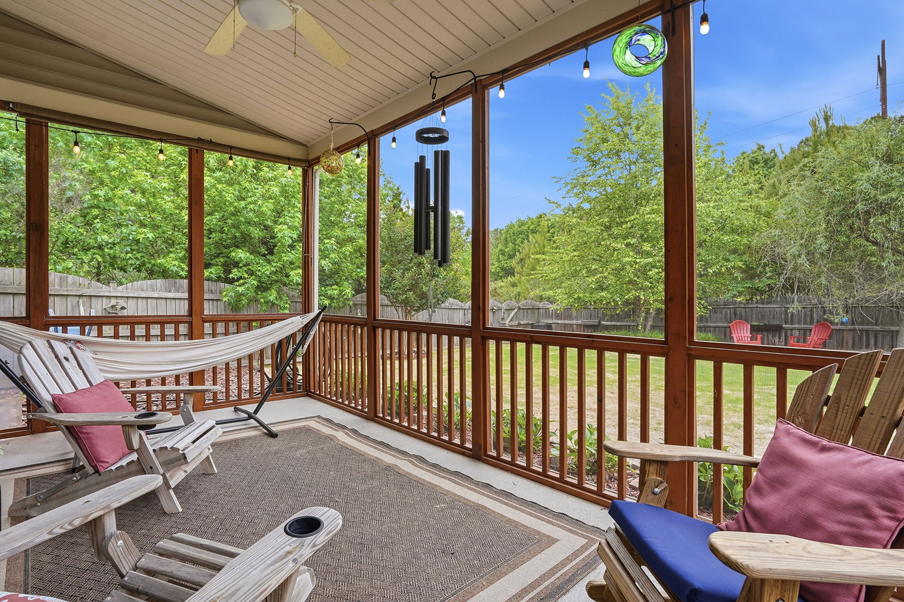 Screened-in Porch