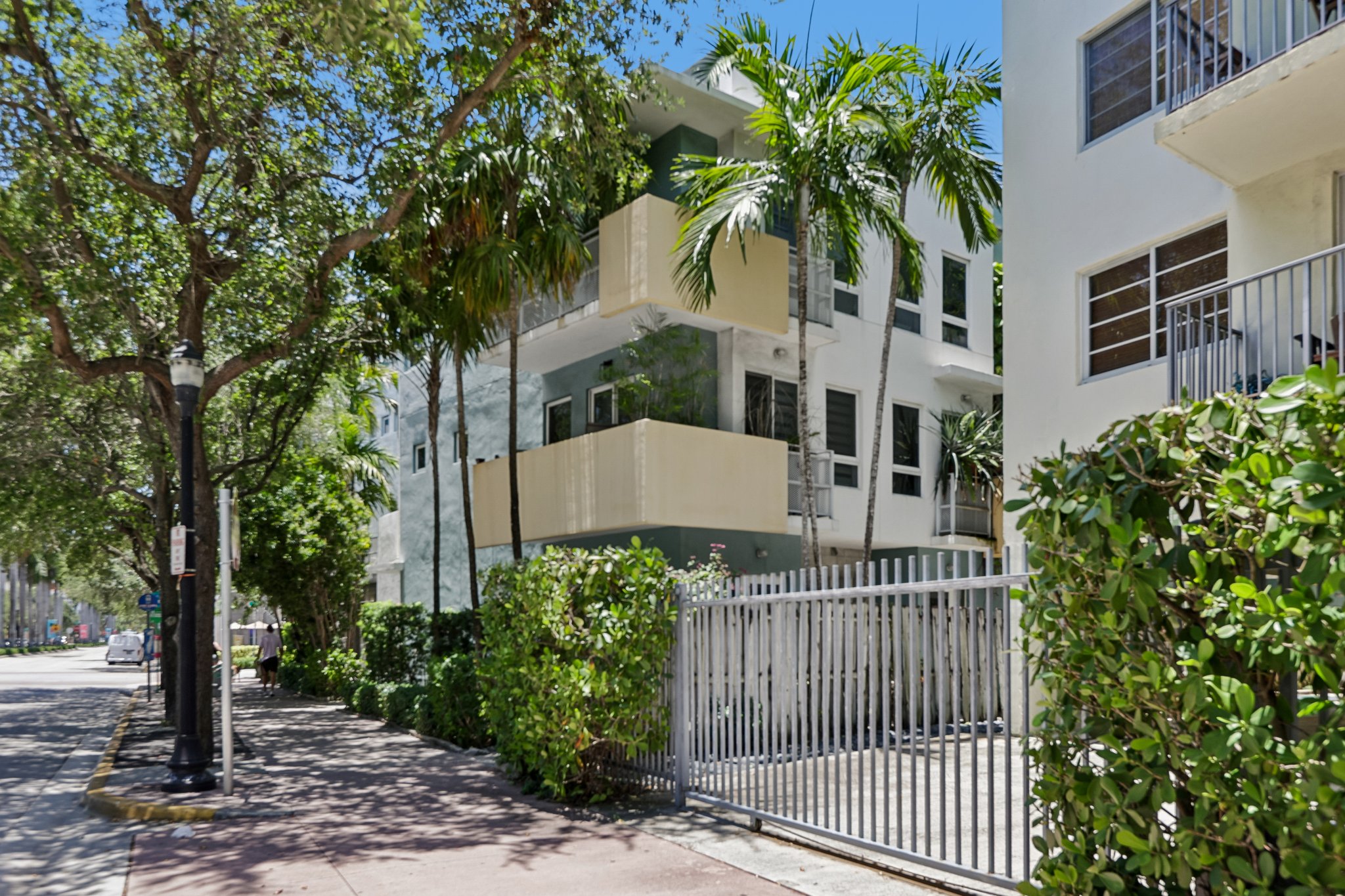 Washington Ave-S0107-002.jpg