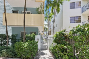 Washington Ave-S0107-001.jpg