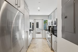 Washington Ave-S0107-016.jpg