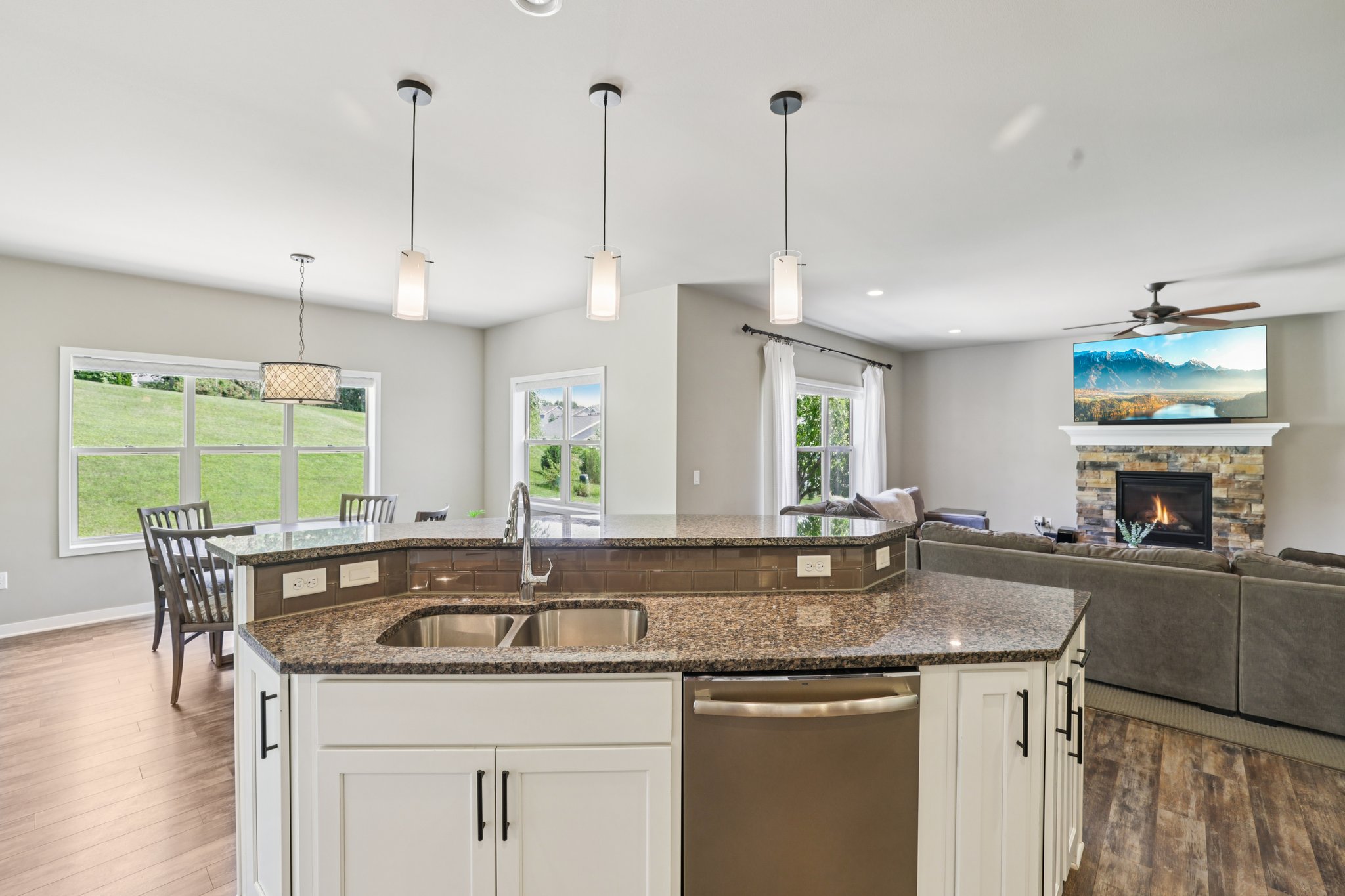 Westmorland Dr-S0508-022.jpg