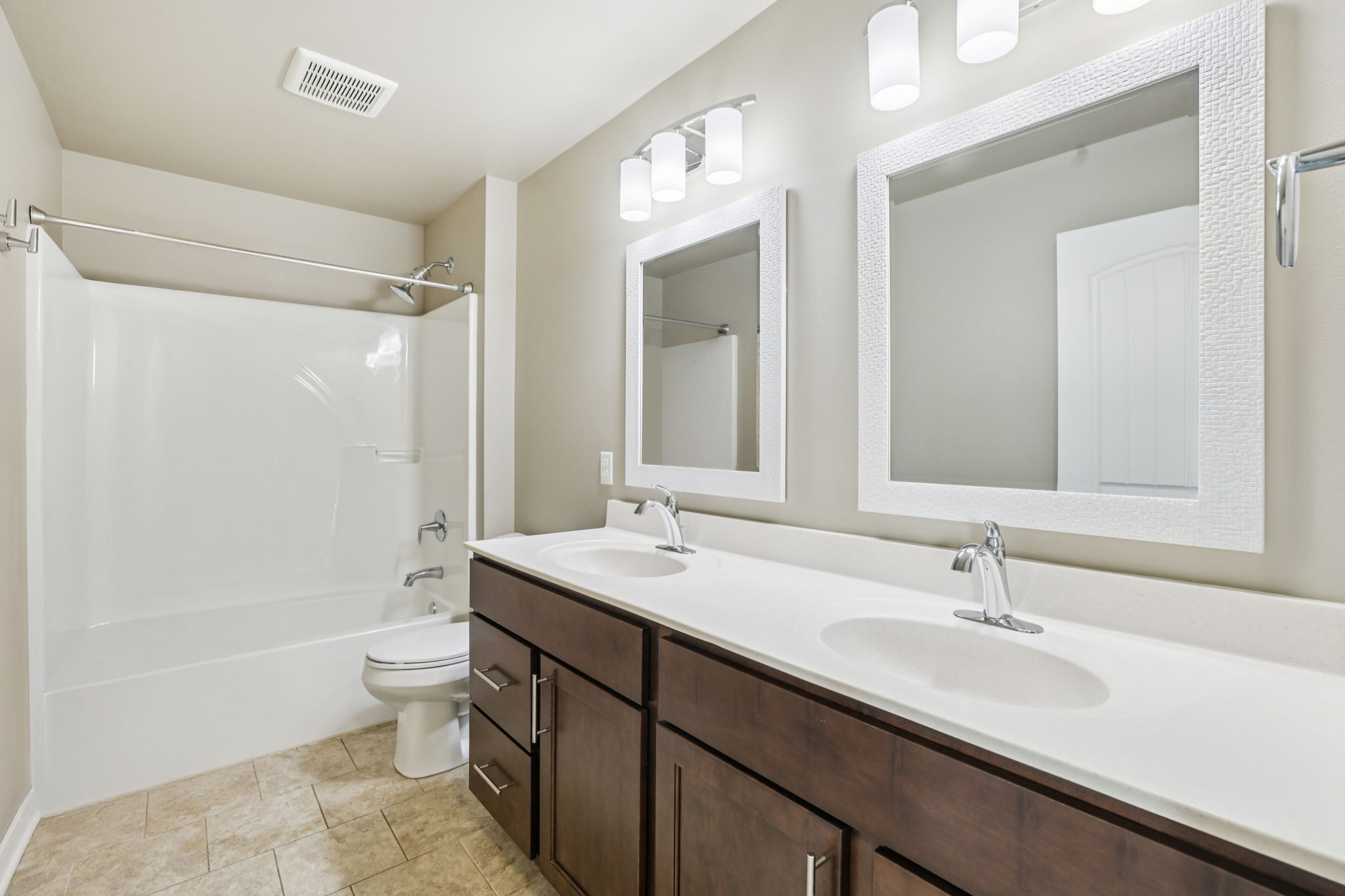 47-print-Westmorland Dr-S0508-041