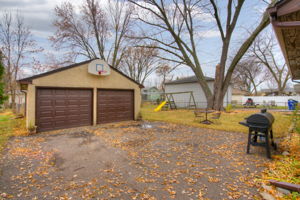 25 Garage Exterior