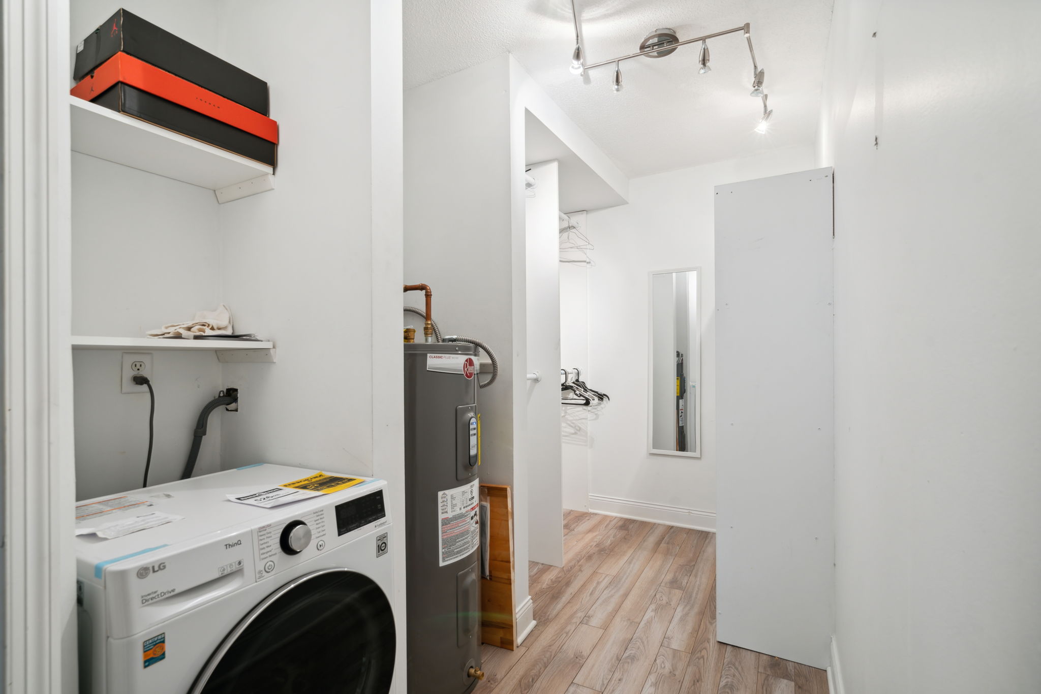 22_Interior
