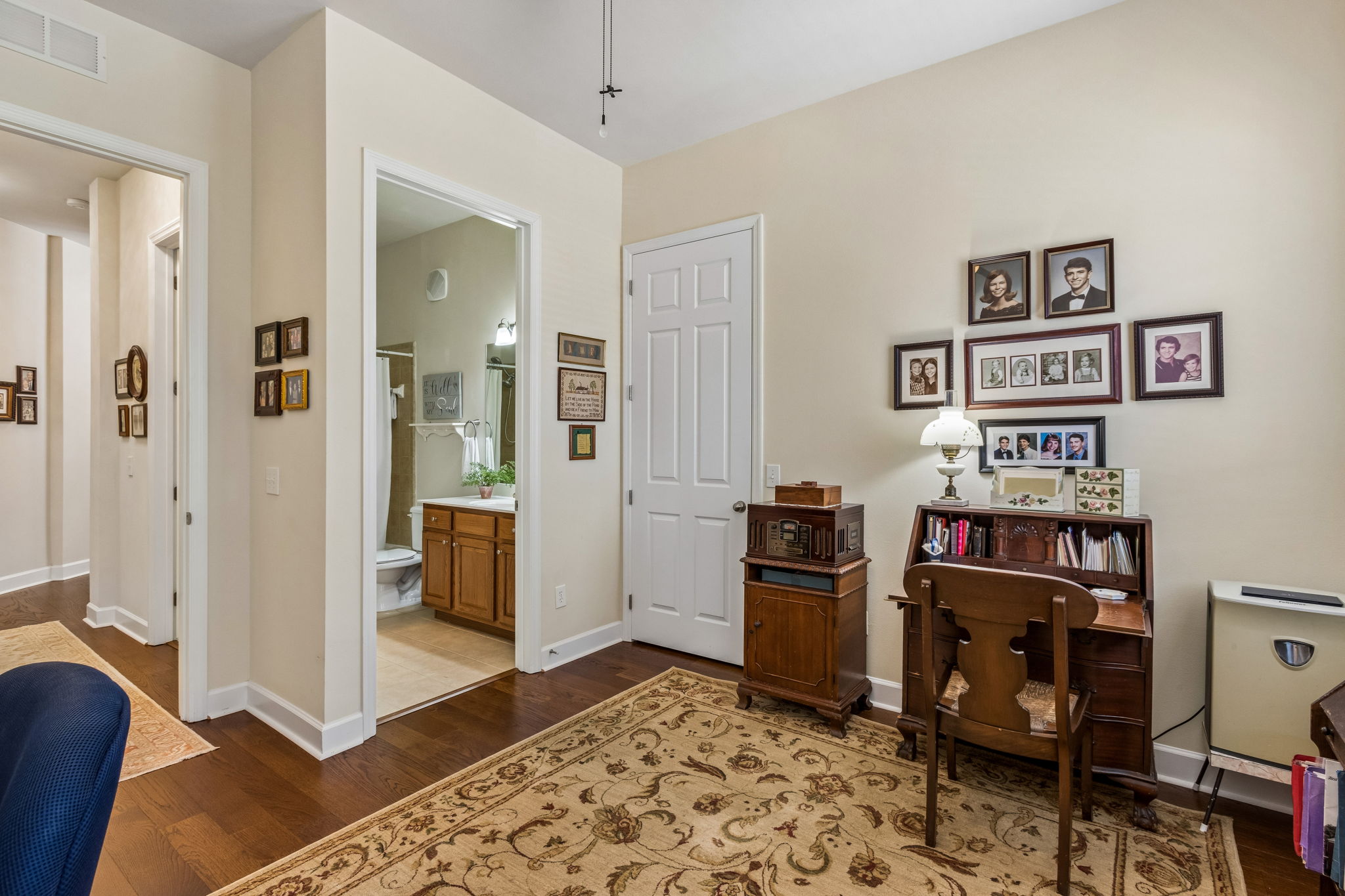 Bedroom/Office