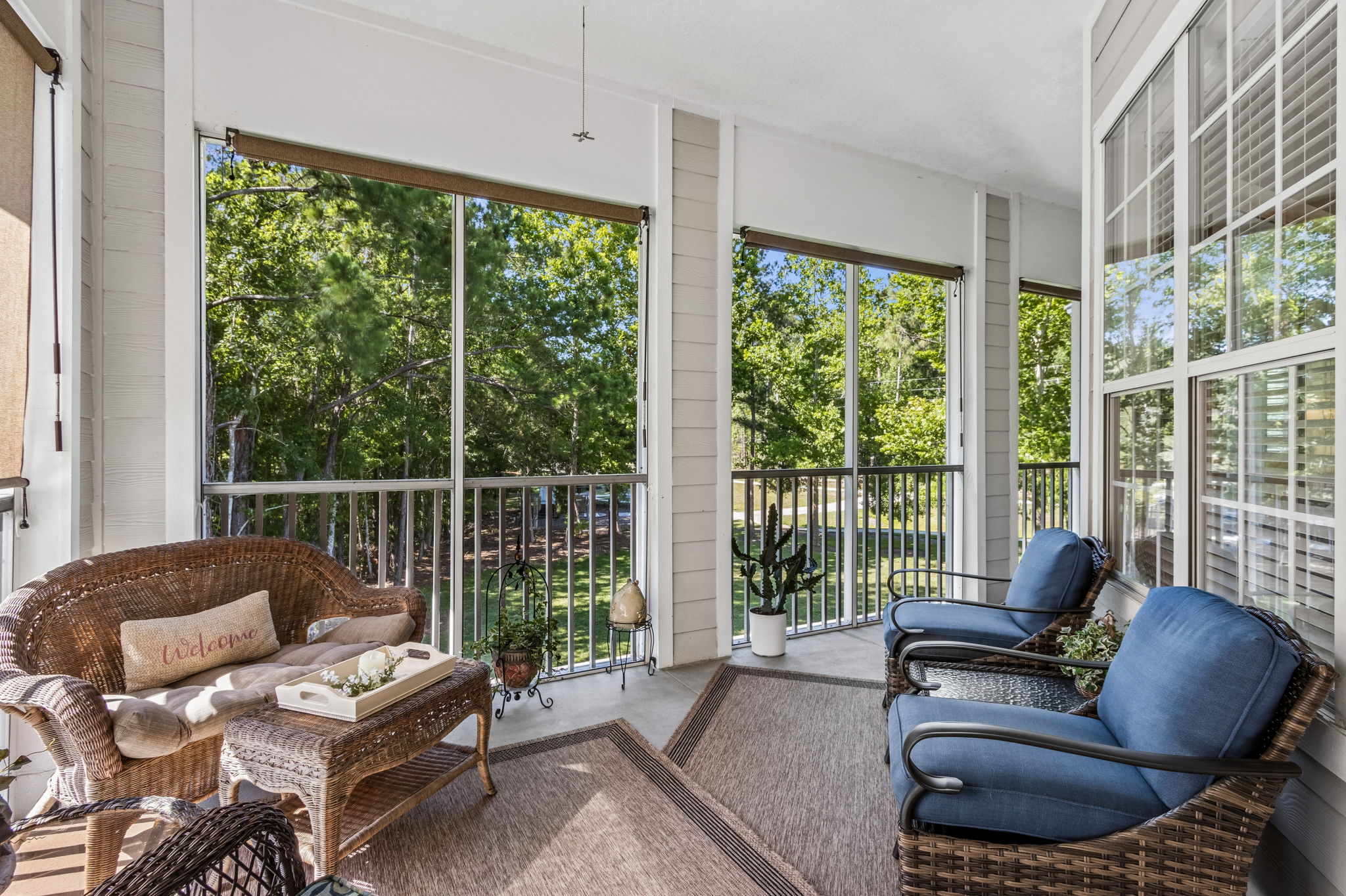 Screened-in Porch