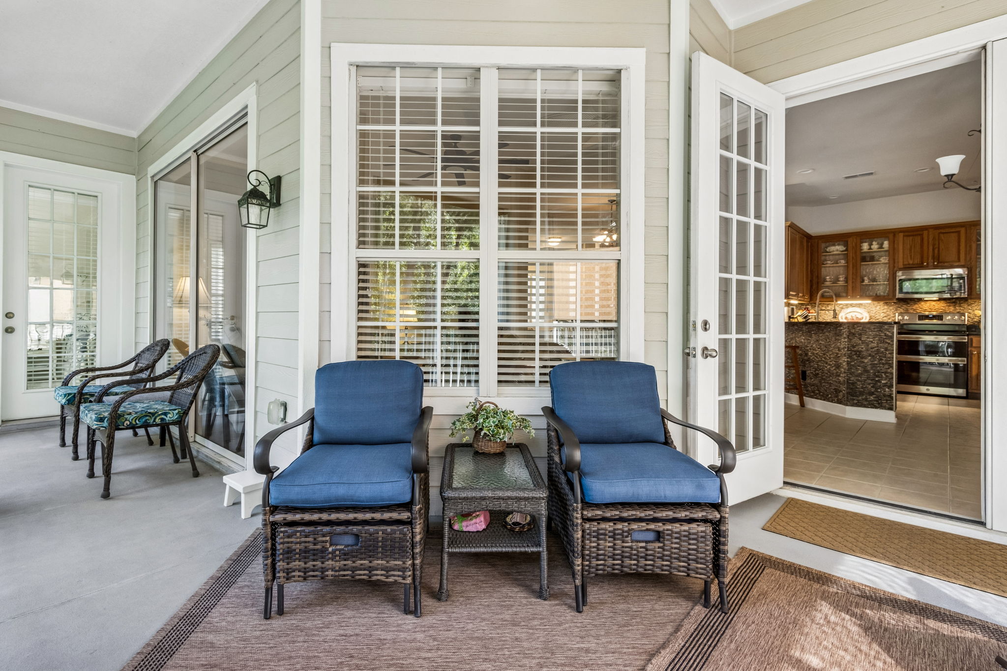 Screened-in Porch