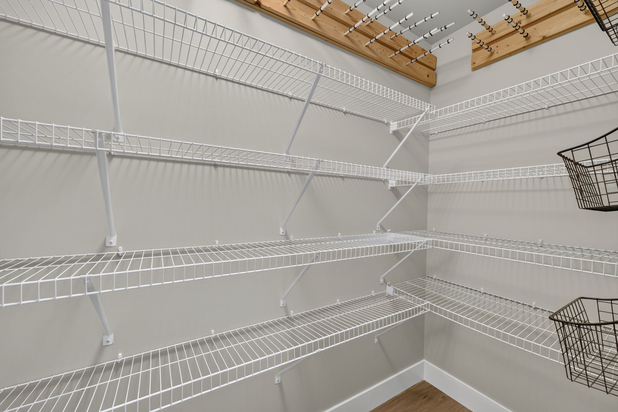  Photo 33