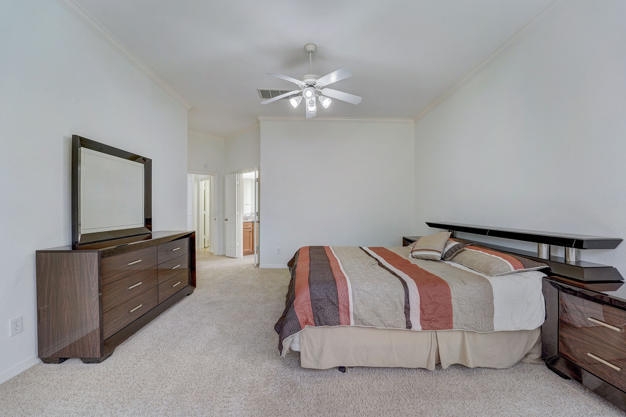 Windrose Bend Dr-026
