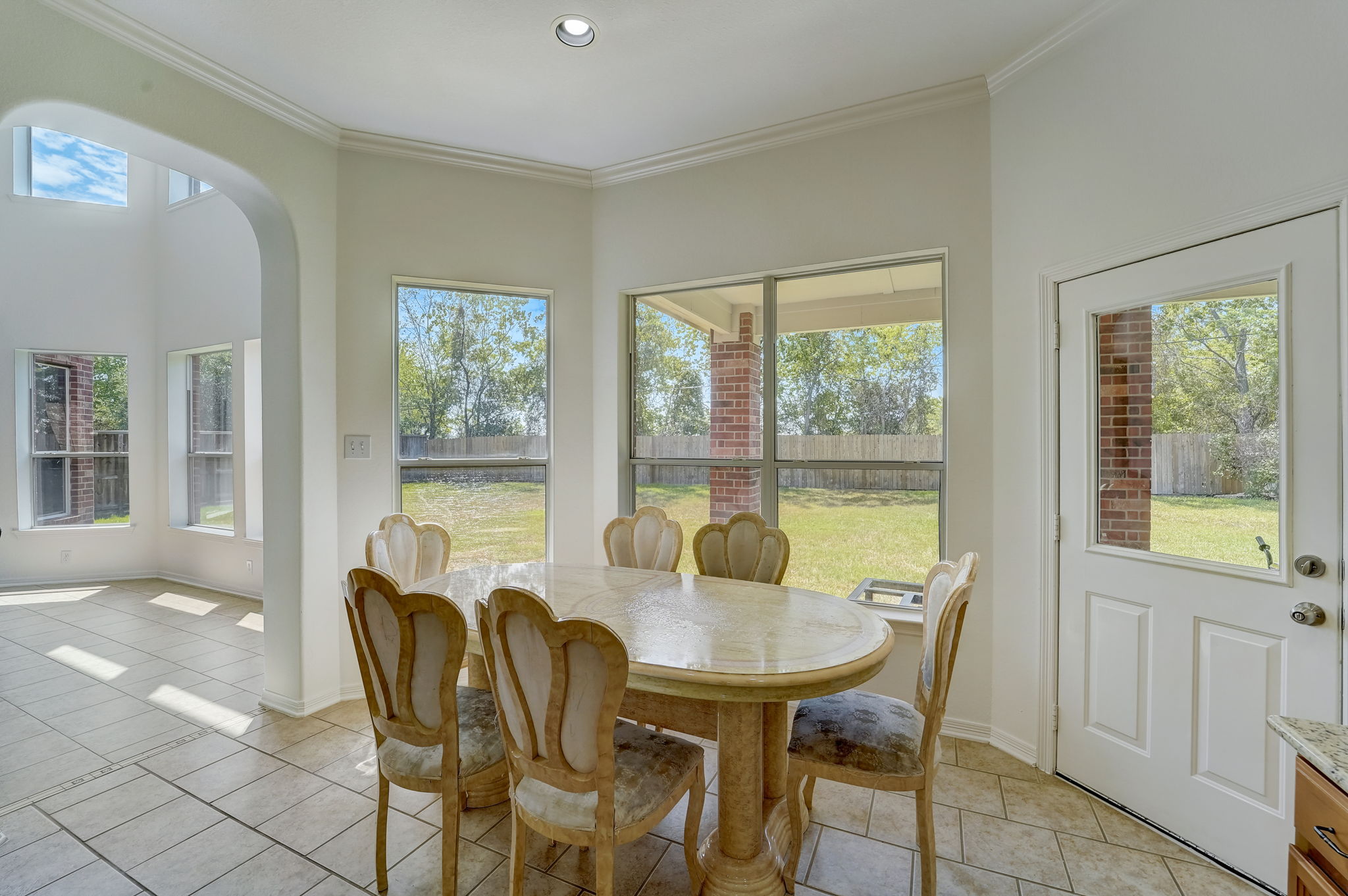 Windrose Bend Dr-017