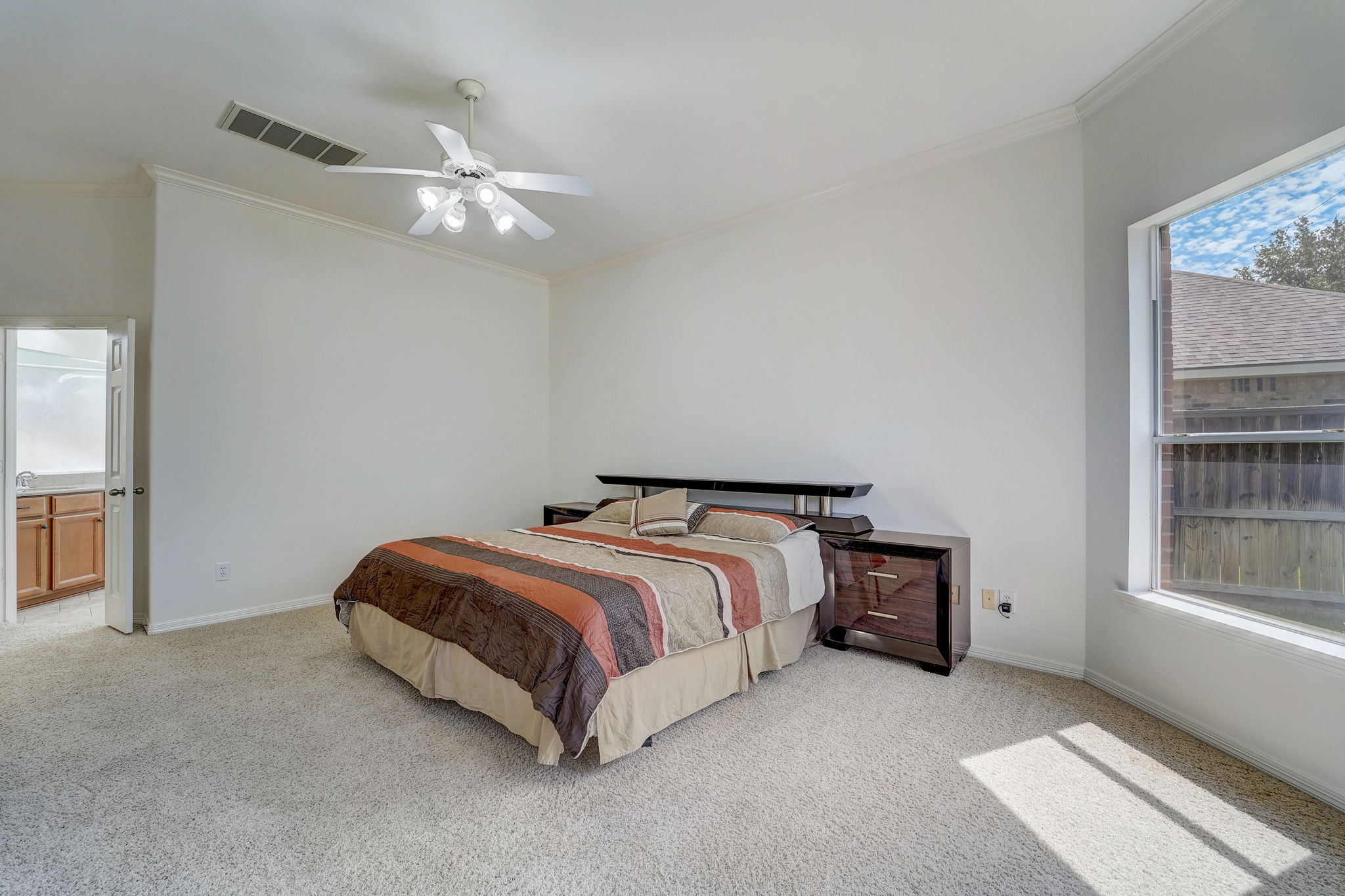 Windrose Bend Dr-025