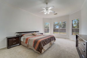 Windrose Bend Dr-024