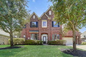 Windrose Bend Dr-003