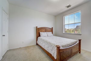 Windrose Bend Dr-038